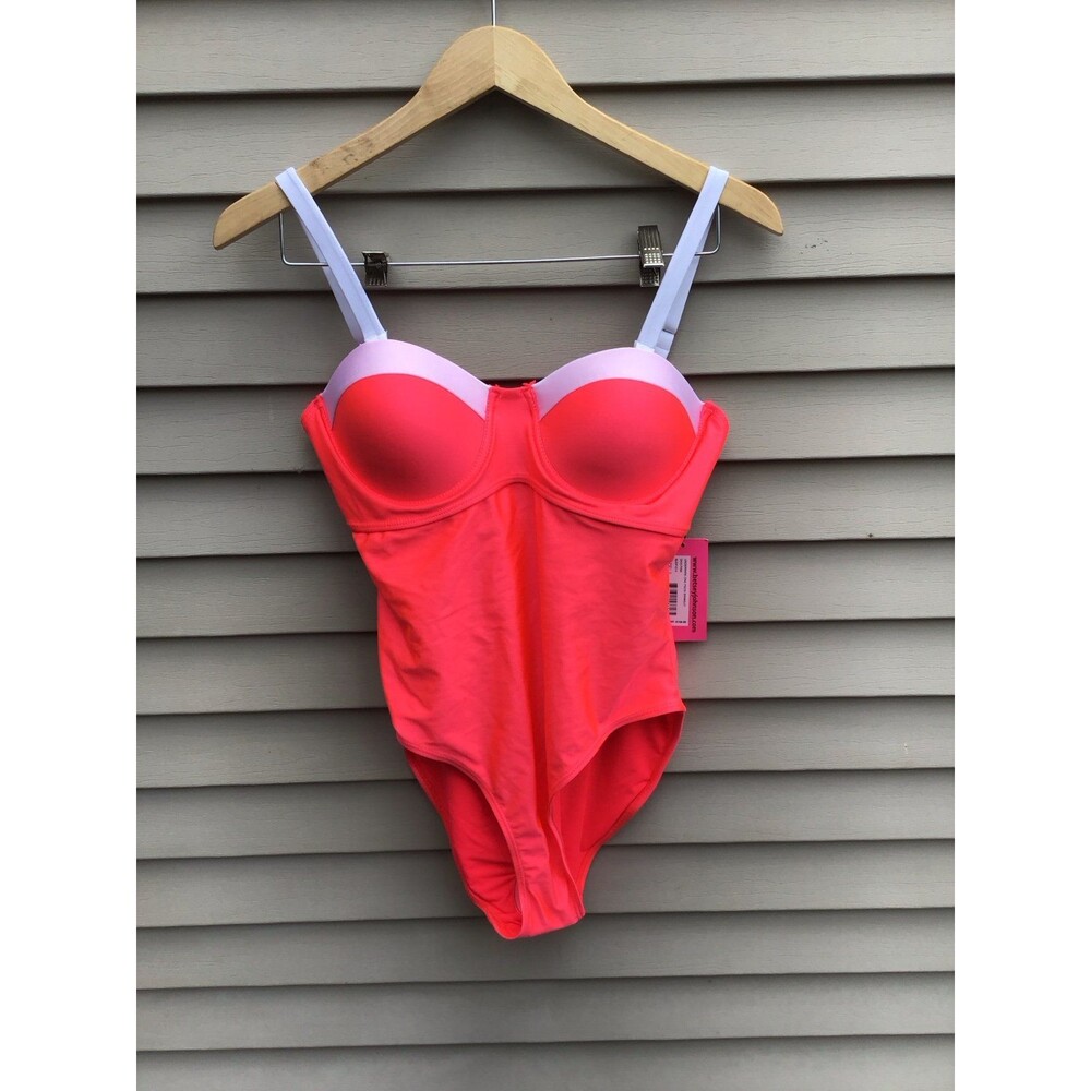 Betsey Johnson
Women's Pink Underwire One-Piece Swimsuit NWT